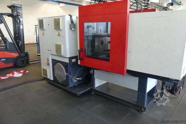 Spuitgietmachine inclusief randapparatuur FERROMATIK MILACRON K-TEC 40
