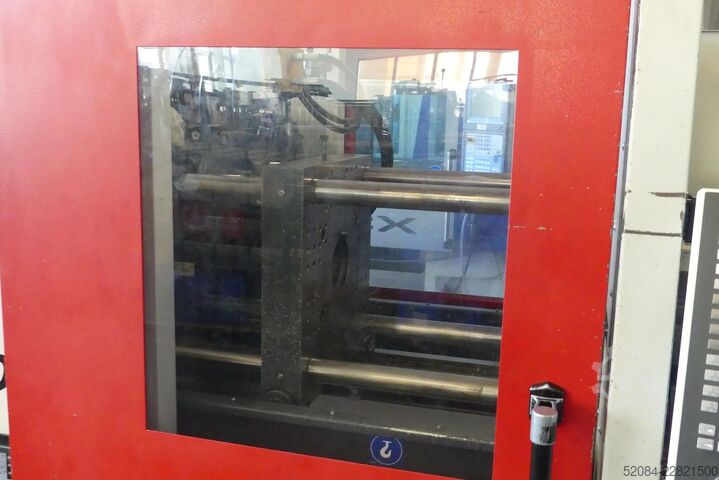 Spuitgietmachine inclusief randapparatuur FERROMATIK MILACRON K-TEC 40