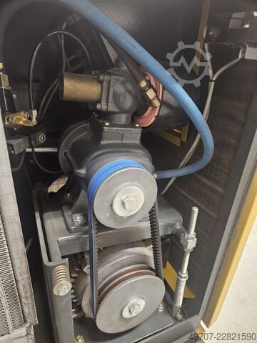 Schroefcompressor met koeldroger Kaeser airtower 8 