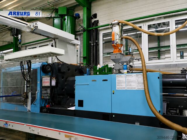Fröccsöntő gép Sumitomo (SHI) Demag Systec Servo 420/820-2300