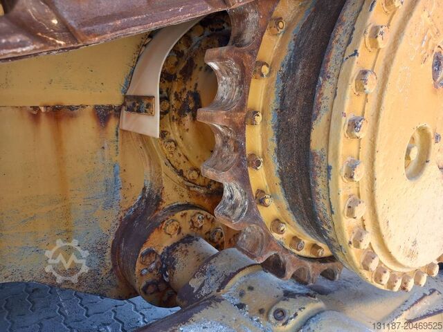 Nivelační stroj CAT D6R LGP (Abu Dhabi)