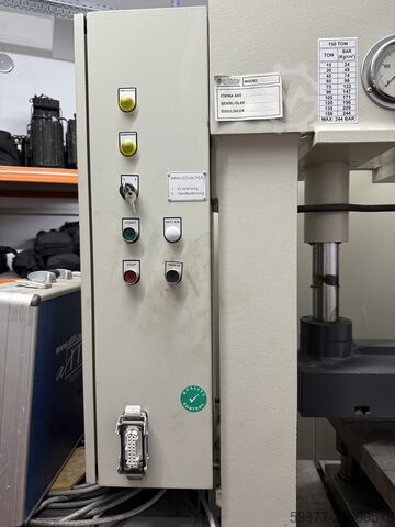 Werkplaatspers Hydraulische pers 150 ton Sahinler 1020-150