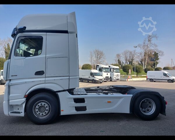 Standard nyergesvontató MERCEDES-BENZ Actros L 18 4x2 - Actros L 1848 LS 4x2