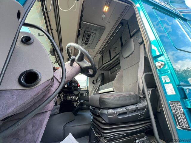 Standardni tegljač Daf XF  530 SC Retarder ACC Kühlbox Vollspoiler Leder