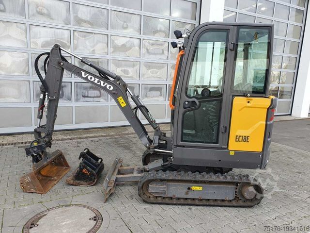 Minikoparka VOLVO EC18E / nur 415h! / MS01 / 2021 / inkl 2x Löffel