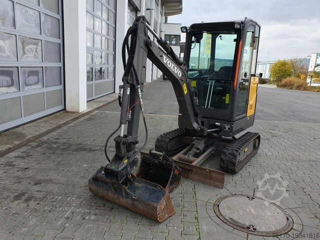 Minibagger VOLVO EC18E / nur 415h! / MS01 / 2021 / inkl 2x Löffel