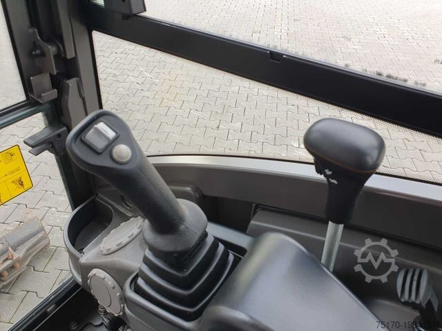 Minikoparka VOLVO EC18E / nur 415h! / MS01 / 2021 / inkl 2x Löffel