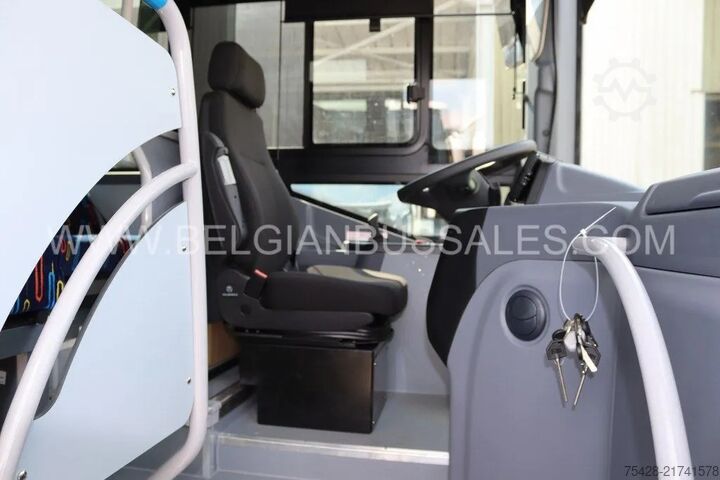Intercitybuss Iveco Crossway 13m Pop / Double middle door / Lift / ...