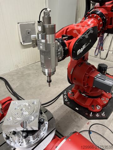 CNC montaj / işleme robotu SinuCraft CNC Robot