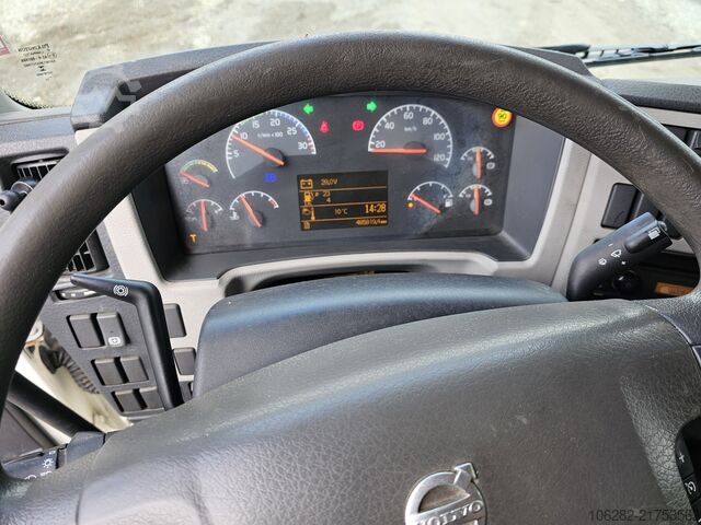 Soğutuculu kamyon Volvo FL240 4x2 Ladeborwand