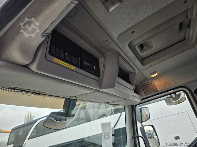 Soğutuculu kamyon Volvo FL240 4x2 Ladeborwand