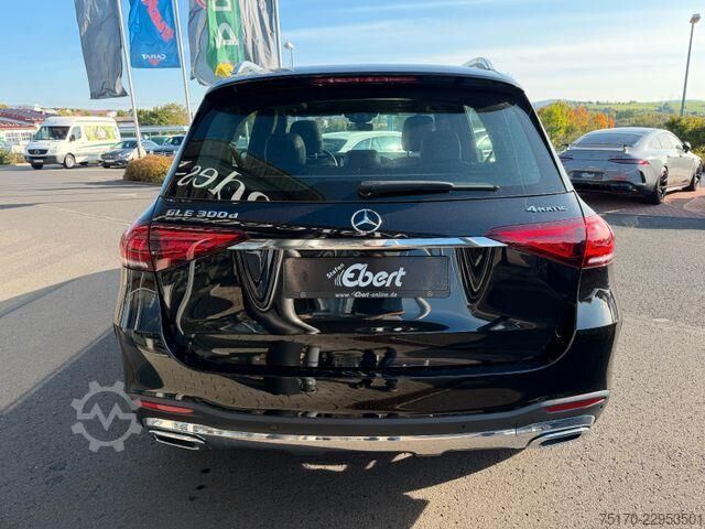 Yükleme platformu Mercedes-Benz GLE 300d 4M AMG+Pano+Burm+Memory+360