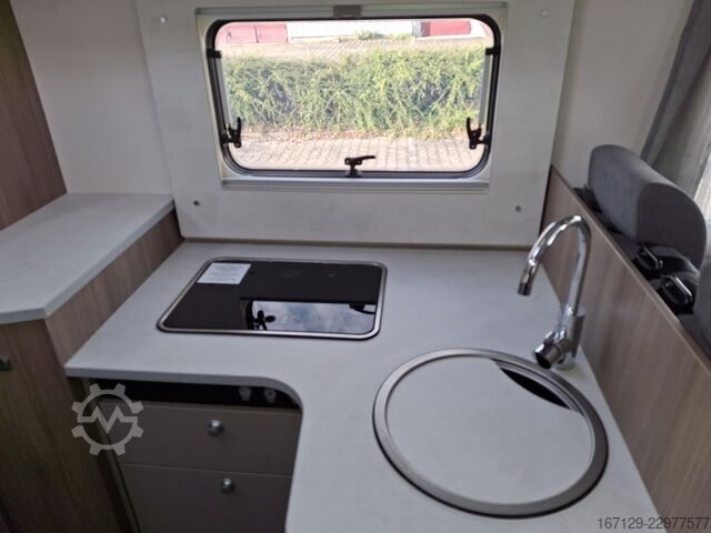 Camping-car semi-intégré CARADO T 338 pro+ / 180PS Auto / Safety / Voll LED