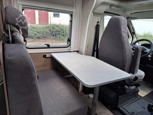 Camping-car semi-intégré CARADO V 347 Safety ACC, Automatik, Multimedia