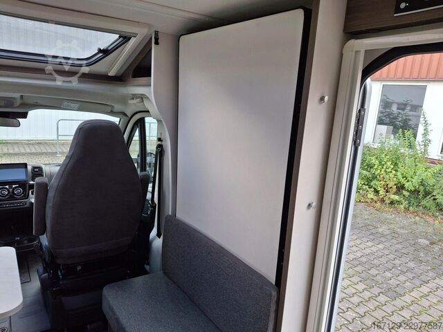 Camping-car semi-intégré CARADO V 347 Safety ACC, Automatik, Multimedia