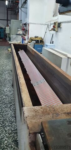 Bruska na nože 3,1 m MVM K250