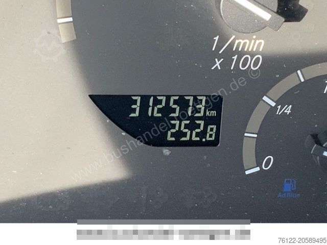 Långfärdsbuss MERCEDES-BENZ Tourismo 16 RHD / S 516 HD / Travego / R9