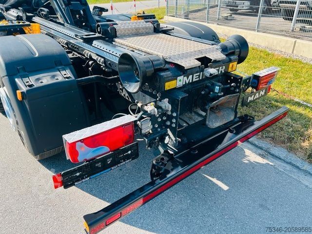 Camión portacontenedores de gancho MAN 26.470 Abroller 6x2-4/Meiller RS 21.65/Lenkachse