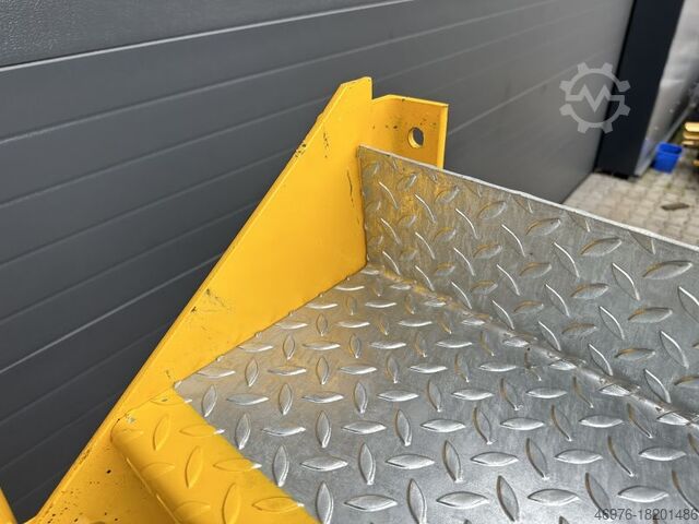 Stage staircase steel bearing Lagertreppe Stahltreppe Geschosshöhe: ca. 2.000 mm
