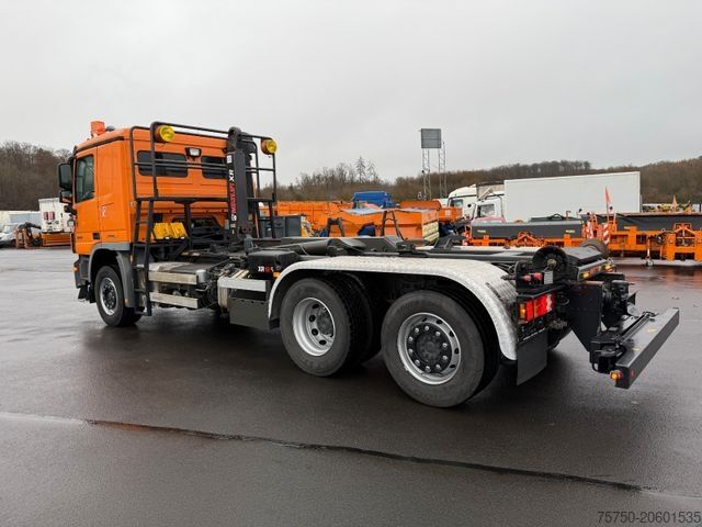 Andere MERCEDES-BENZ Actros 2841L 6x2 Kranhydraulik Multilift Winterd