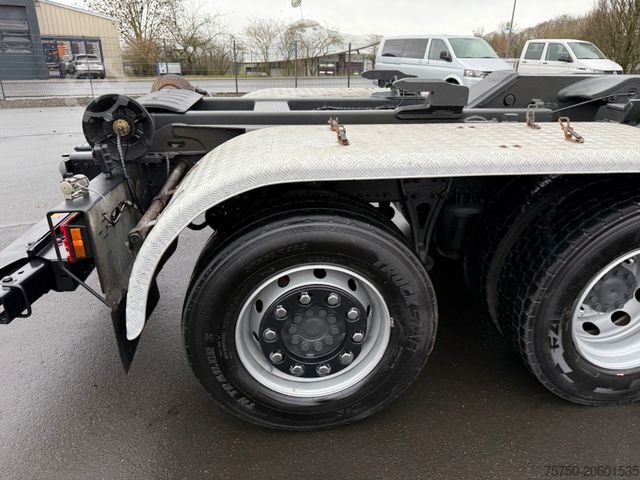 Andere MERCEDES-BENZ Actros 2841L 6x2 Kranhydraulik Multilift Winterd