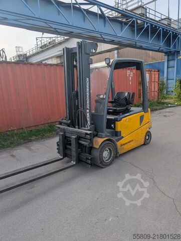 Elektrisk 4 -hjulet gaffeltruck Jungheinrich EFG 430 G+E115-550DZ / tripl. Zinkenversteller //