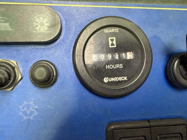 Balayeuse aspirante Dulevo 100 BS