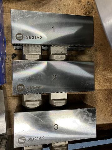 Drieklauwplaat Samchully HC-24