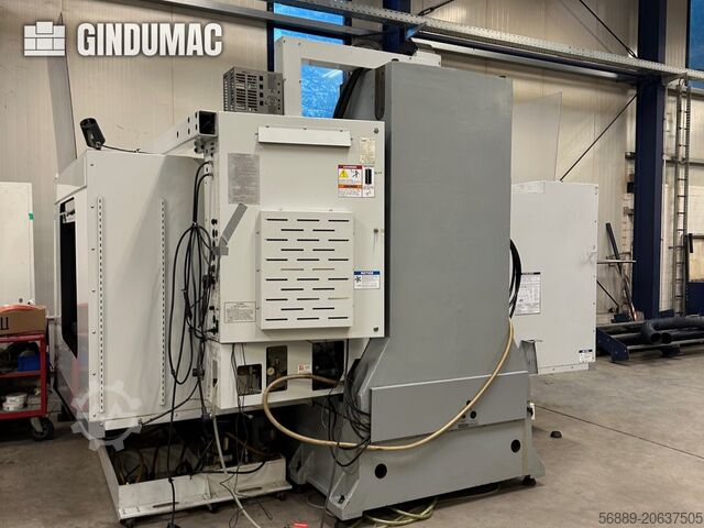 Pionowe centrum obróbkowe HAAS VF-8