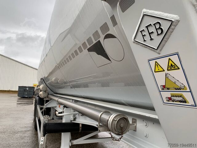 Aanhangwagens voor silo's FELDBINDER KIP 60.3 / 2.Stück 2016 / 3.Stück 2018