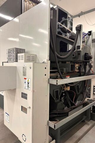 Lodret bearbejdningscenter HAAS UMC-750