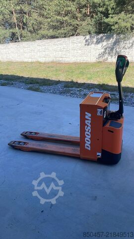 Ηλεκτρικά παλετοφόρα Doosan LEDH20 M