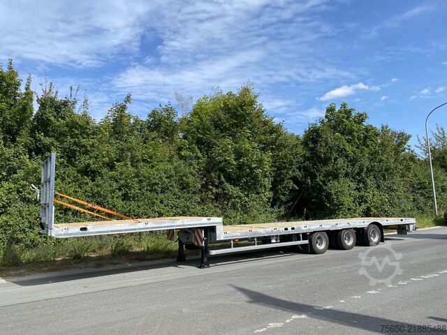 Tieflader-Sattelauflieger Möslein ST 3-Plato 9,4  3 Achs Satteltieflader Plato 45 t GGfür Fertigteile, Baumaschinen oder Container