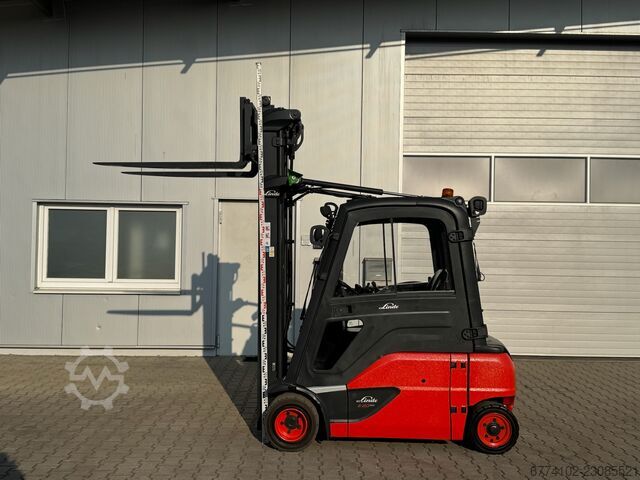 Elektrisk 4-hjulet Linde E20PL-386-02 + Ladegerät 3775 --EK