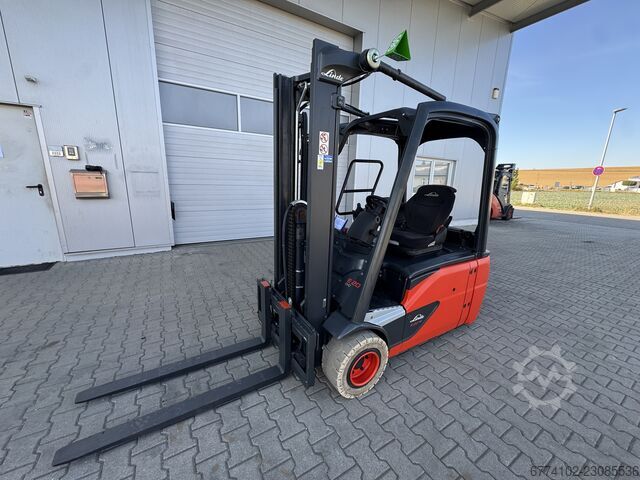 Chariot élévateur électrique à 3 roues Linde E20L + Ladegerät NEU 48120--EK