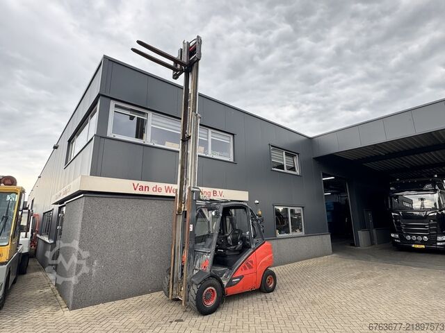 Linde H35D-02 Triplex 550 Wolny wyciąg / Przesuw boczny / Przesuw wideł VW Diesel 2018 LINDE H35D-02 Triplo 550 Freelift / Sideshift / Vorkversteller VW Diesel 2018