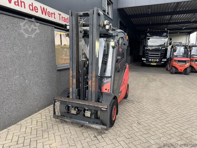  LINDE H35D-02 Triplo 535 Freelift / Sideshift / 4e Functie VW Diesel 2016