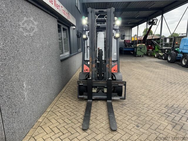  LINDE H35D-02 Triplo 535 Freelift / Sideshift / 4e Functie VW Diesel 2016