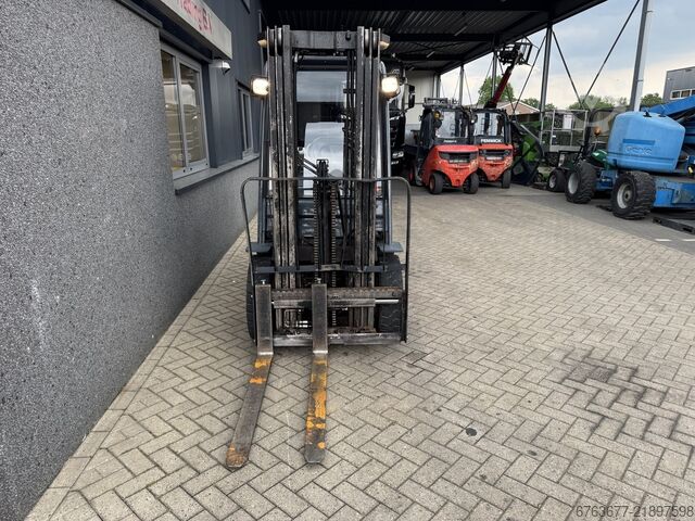 Toyota 02-8FGF25 Triplo 470 Volný zdvih / Boční posuv / LPG 2010 TOYOTA 02-8FGF25 Triplo 470 Freelift / Sideshift / LPG 2010