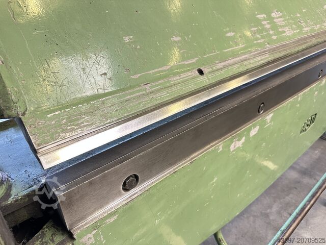 Svängböjningsmaskin Fasti 208 2040x3mm