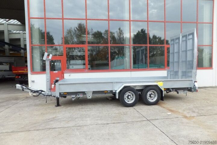 Rimorchio a pianale ribassato Möslein TT 11-E6x2  Tieflader für Fräsen breiten Rampen, Neu