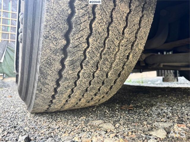 Çöp toplama aracı Scania P410 Compactor truck w/ Crane.