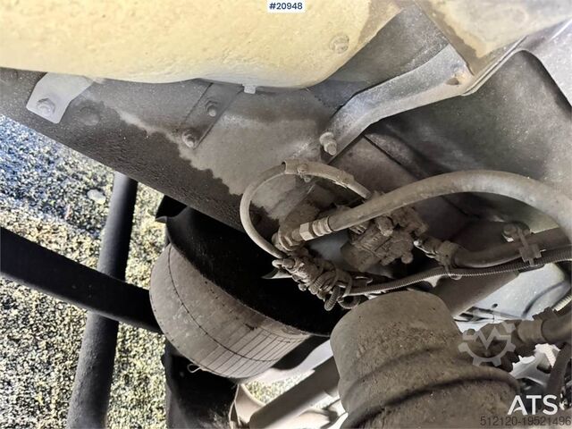 Çöp toplama aracı Scania P410 Compactor truck w/ Crane.