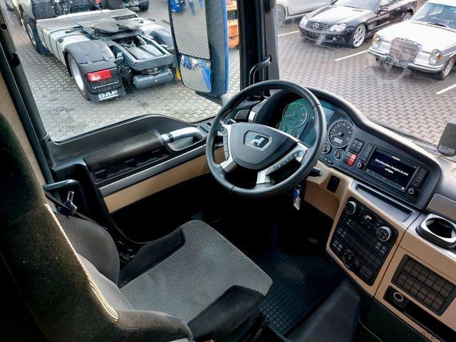 Standard tractor unit MAN TGX 18.460 XXL-Broken Engine-INTARDER-2 Tanks