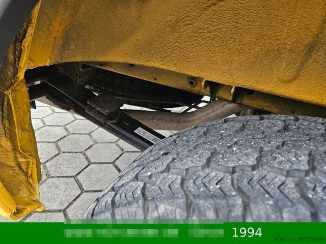 Minibus VOLKSWAGEN Crafter Kombi 35 mittel L2H1 Fensterbus Ahk.3,5t