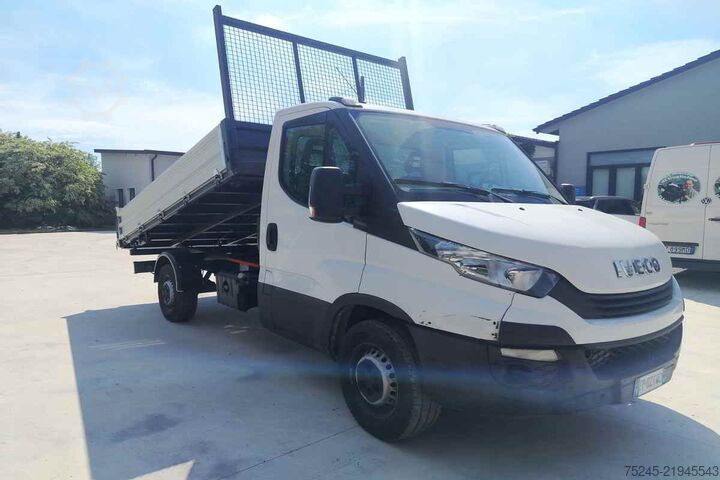 Furgón volquete trilateral Iveco DAILY 35 11 2.3 HPI RIBALTABILE