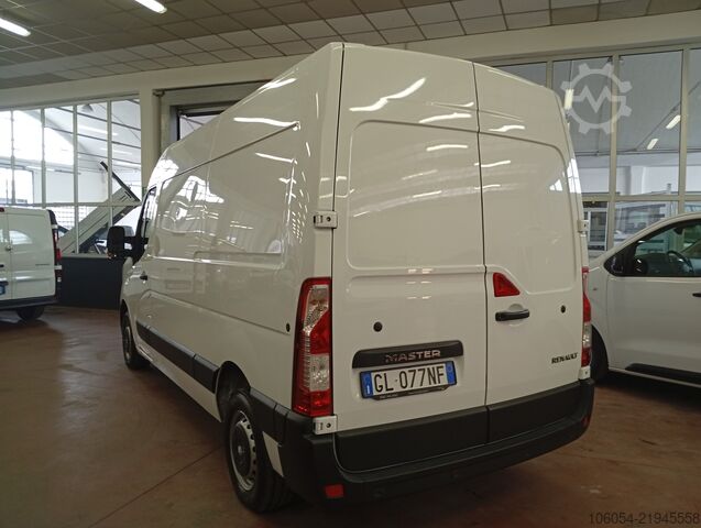 Duba panelată Renault Master T35