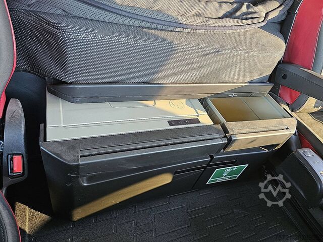 Standard-SZM VOLVO FH 500 6X2 STEERED PTO+HYDR