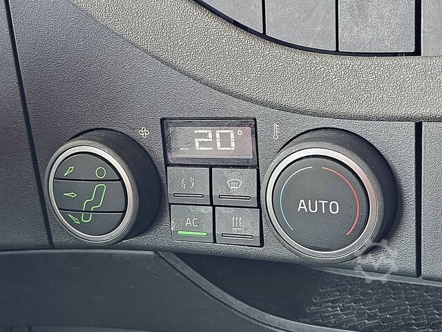 Standard-SZM VOLVO FH 500 6X2 STEERED PTO+HYDR