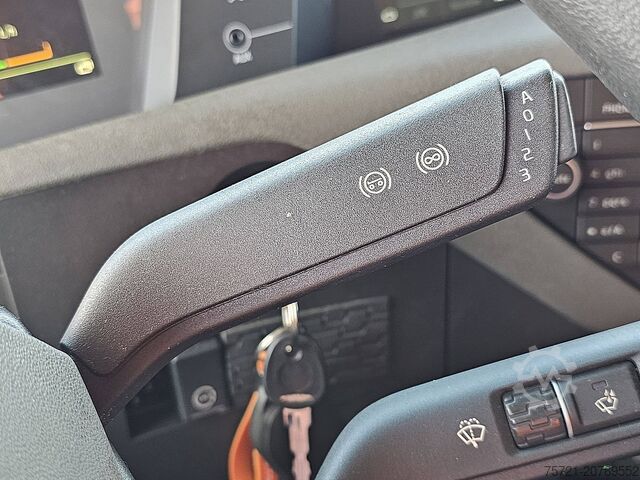 Standard-SZM VOLVO FH 500 6X2 STEERED PTO+HYDR